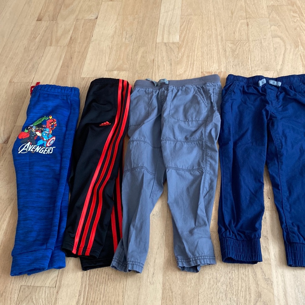 Set of 4 pairs kids boys pants sz 5 avengers adidas